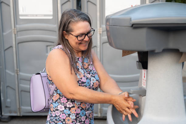 Porta potty rental for outdoor events in New London, IA